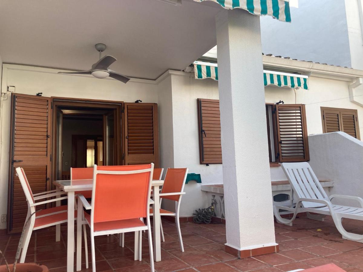 Chalet Adosado En Urbanizacion Con Precioso Jardin Denia Exteriör bild